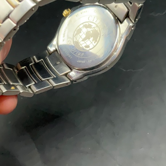 Citizen Eco-drive Perpetual Calendar E710-h24385 Dual Tone Solar Power 38 39mm - Picture 5 of 6